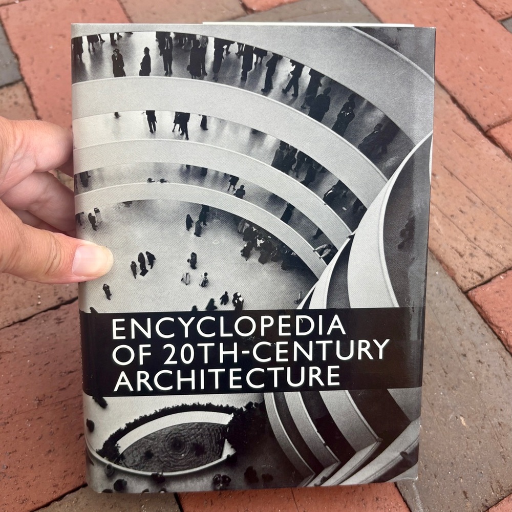 1986 Encyclopedia of 20th Century Architecture Gaudi Frank Lloyd Wright Art Deco